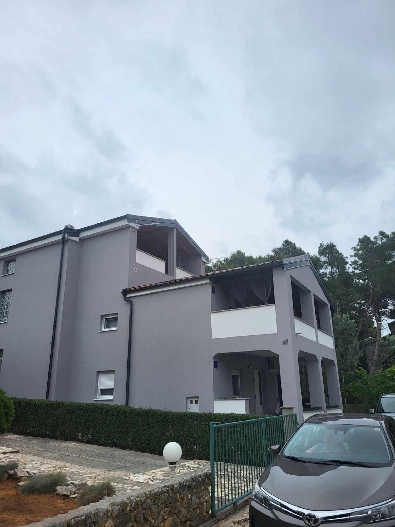 Aleksandra Apartment Vir
